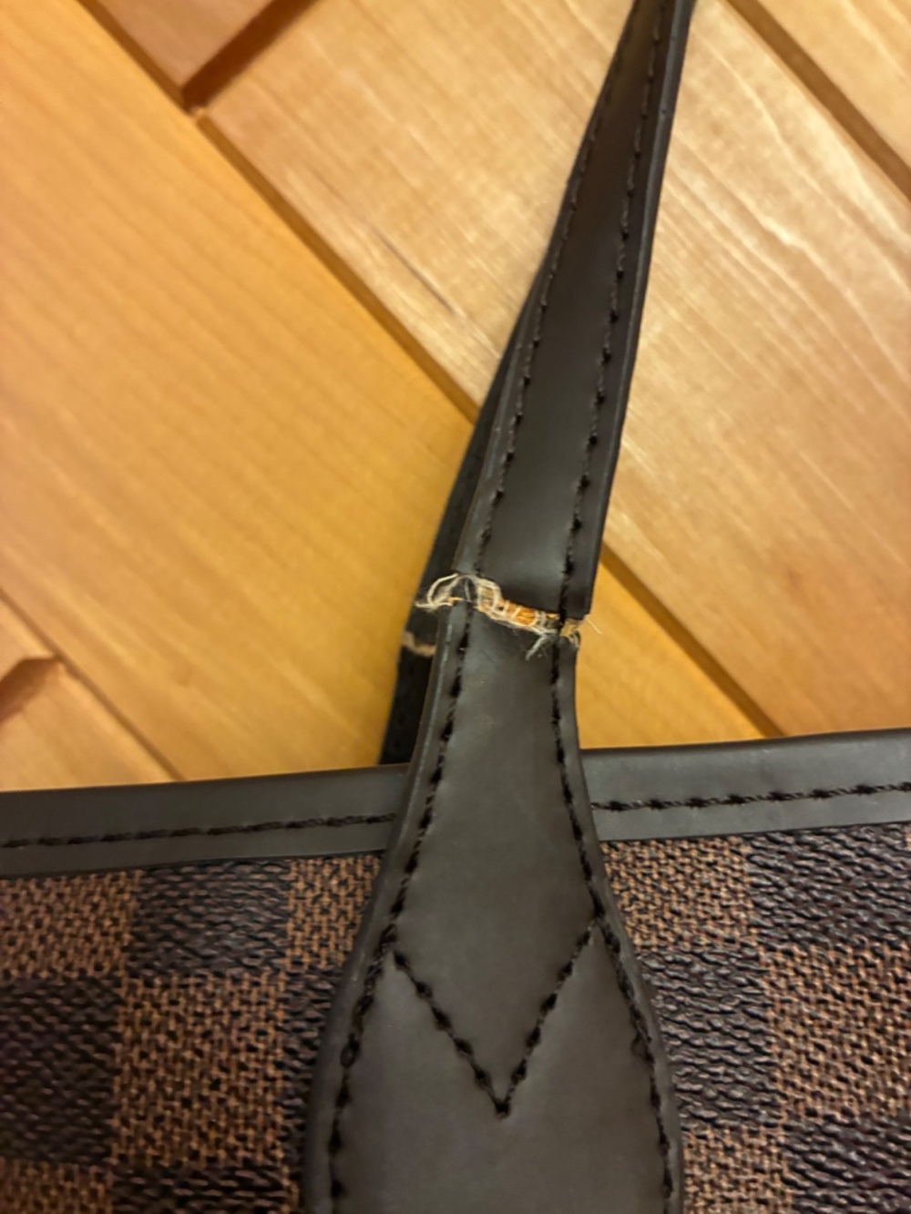 Louis Vuitton Tote Bag - Picture 4 of 4